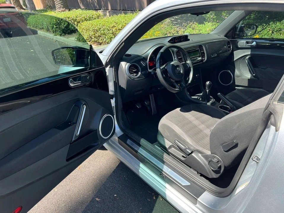 2012 Volkswagen A5 Beetle - Image 9 of 20