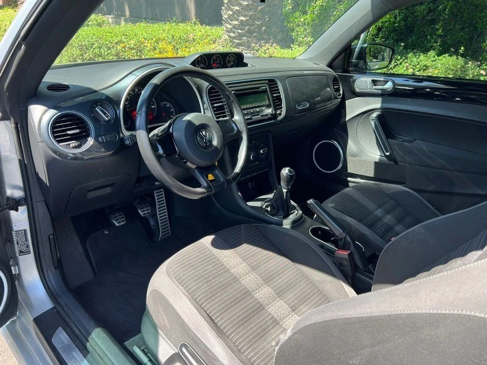 2012 Volkswagen A5 Beetle - Image 11 of 20