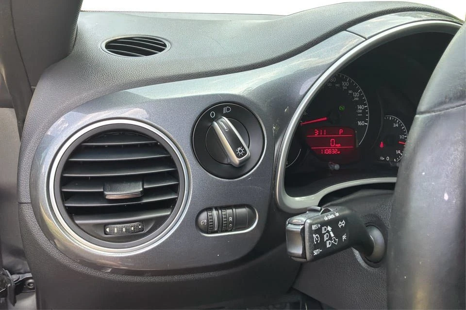 2012 Volkswagen A5 Beetle - Image 17 of 20