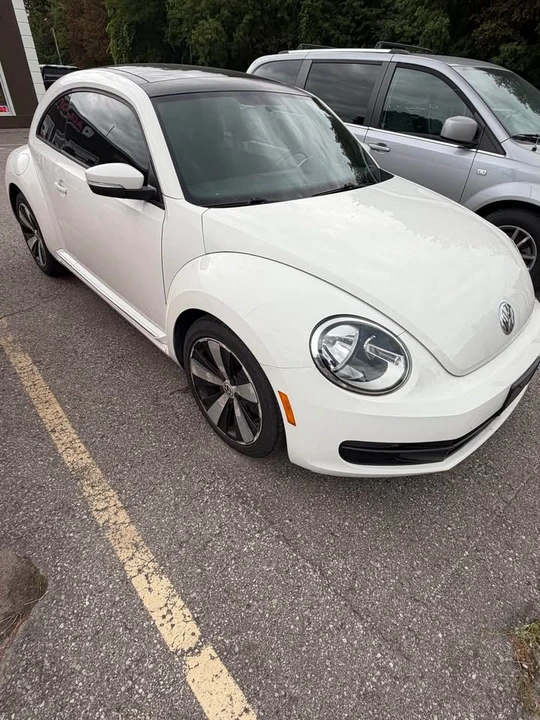 2012 Volkswagen A5 Beetle - Image 2 of 7
