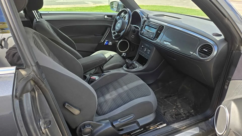 2012 Volkswagen A5 Beetle - Image 5 of 11