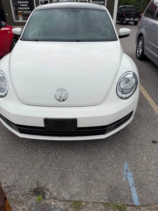 2012 Volkswagen A5 Beetle - Image 6 of 7