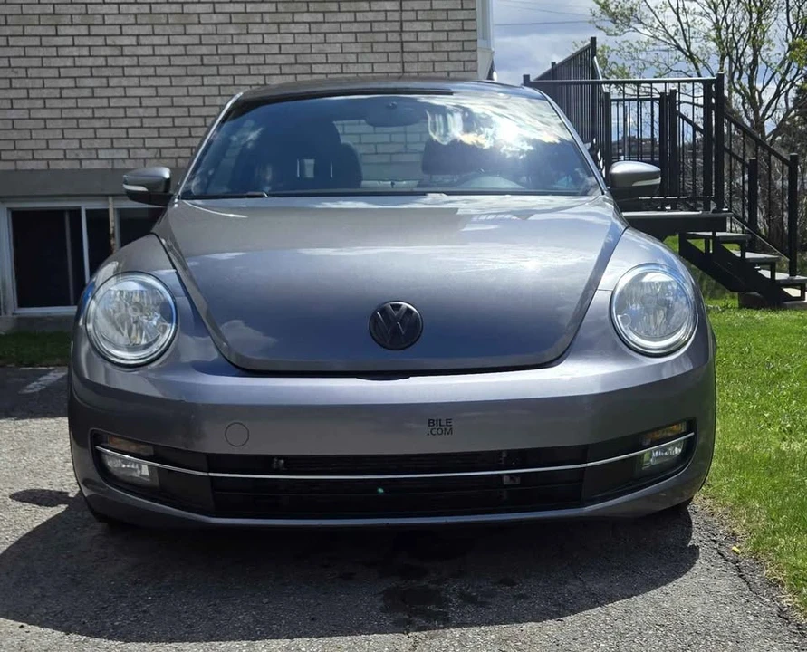 2012 Volkswagen A5 Beetle - Image 2 of 11