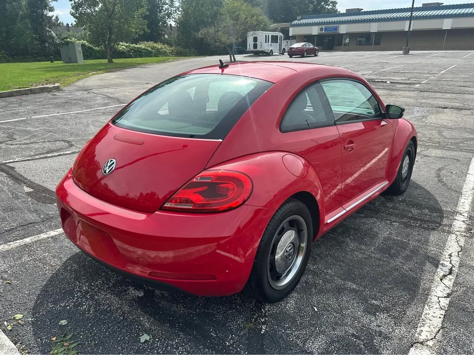 2012 Volkswagen A5 Beetle - Image 2 of 13