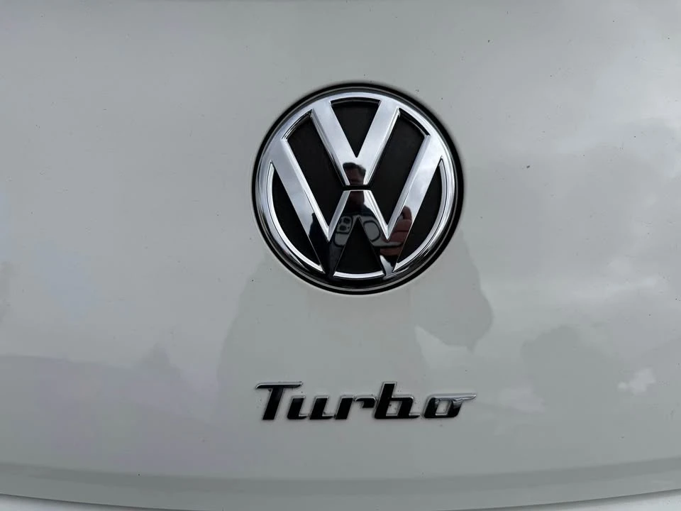 2012 Volkswagen A5 Beetle - Image 8 of 11