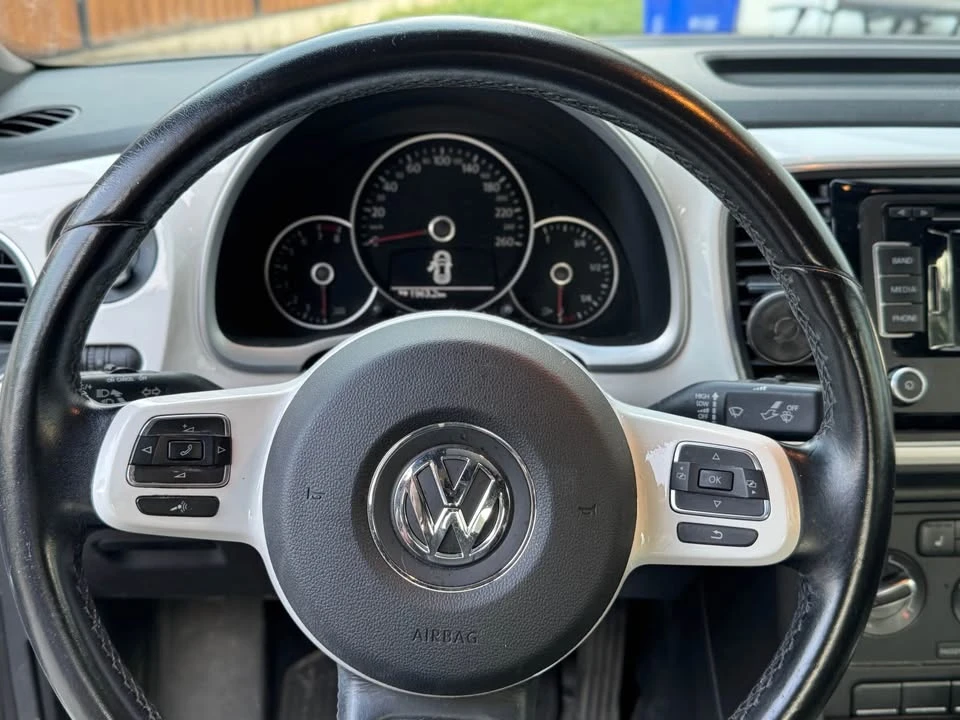 2012 Volkswagen A5 Beetle - Image 6 of 7