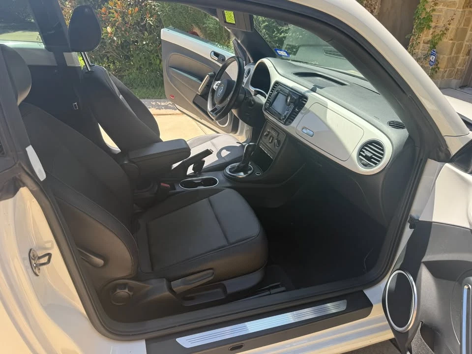 2012 Volkswagen A5 Beetle - Image 7 of 13