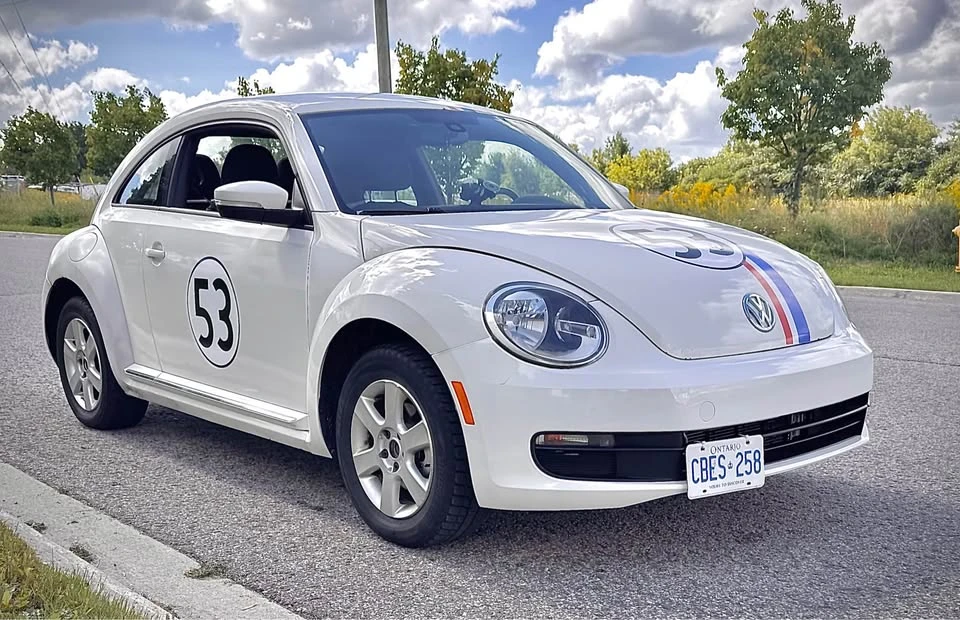 2012 Volkswagen A5 Beetle - Image 2 of 10