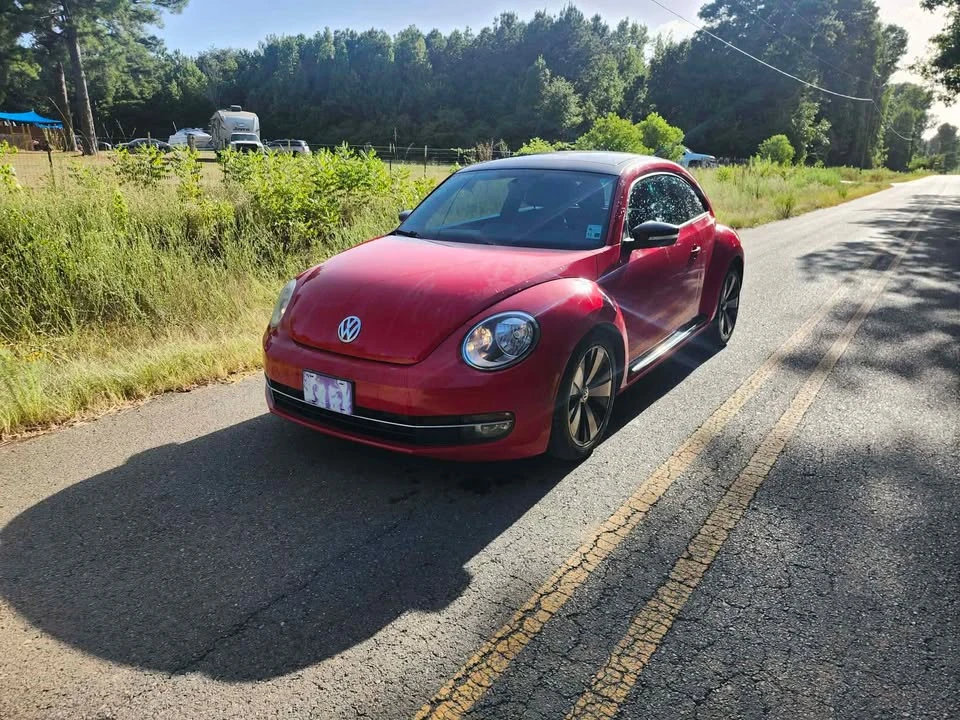 2012 Volkswagen A5 Beetle - Image 2 of 7