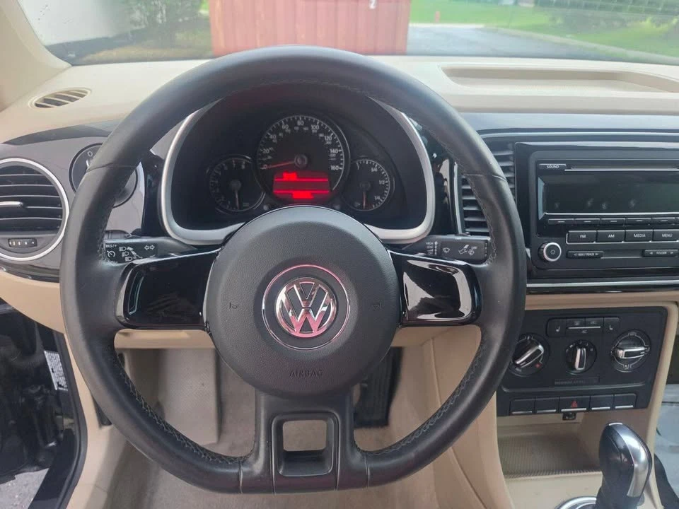2012 Volkswagen A5 Beetle - Image 7 of 17