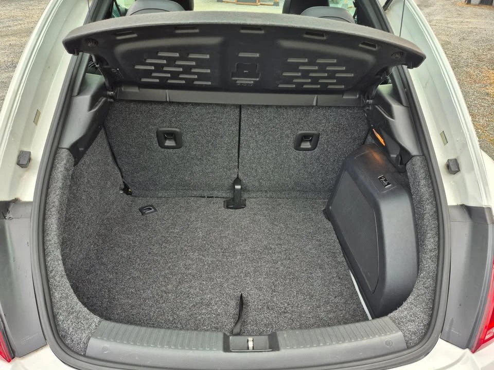2012 Volkswagen A5 Beetle - Image 9 of 20