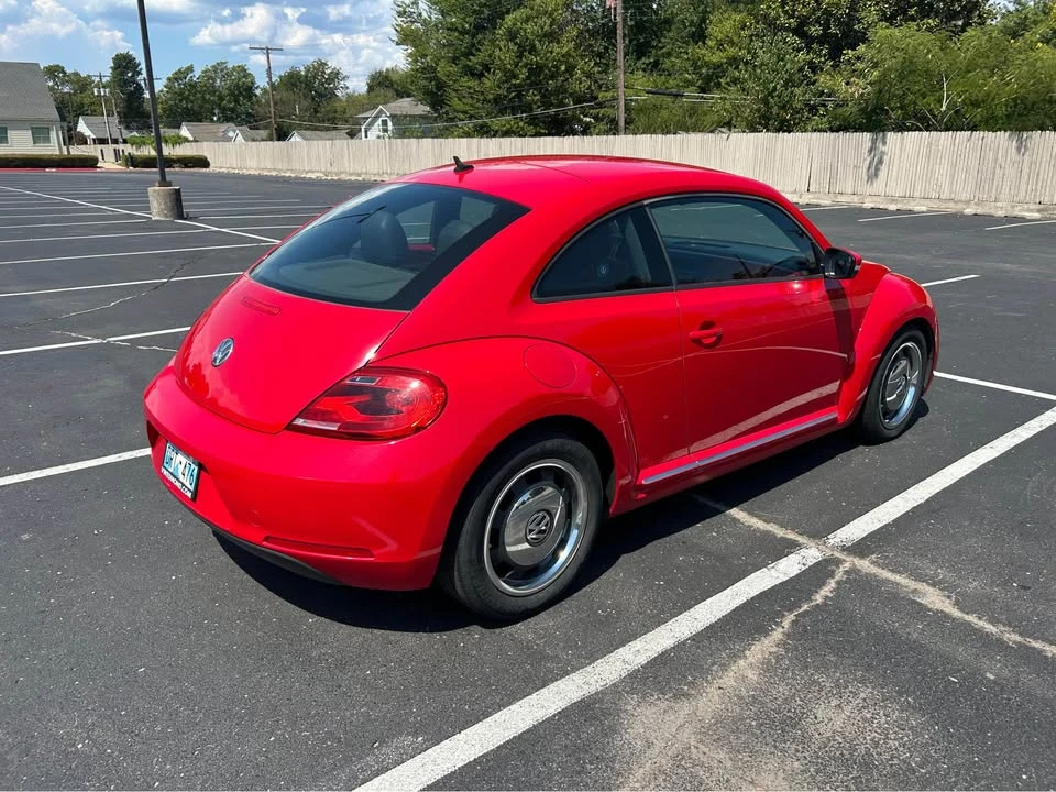 2012 Volkswagen A5 Beetle - Image 5 of 16