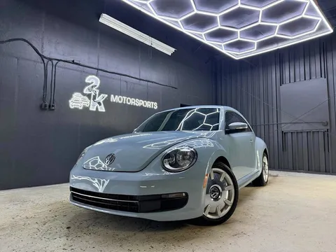 2012 Volkswagen Beetle 2dr Cpe Auto 2.5L PZEV