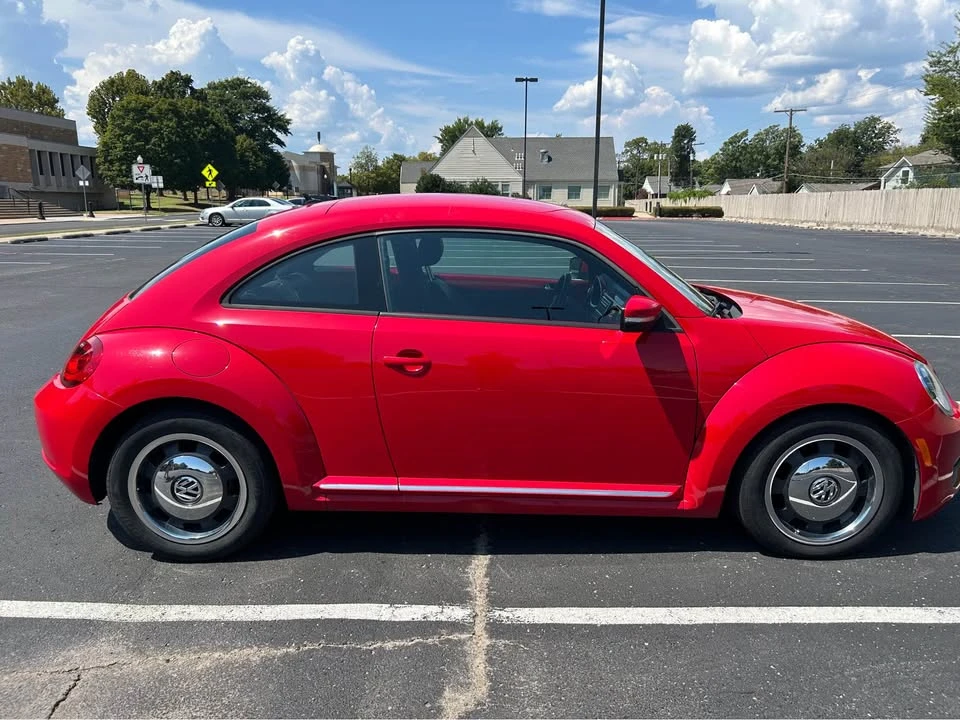 2012 Volkswagen A5 Beetle - Image 2 of 16