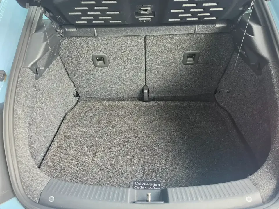 2012 Volkswagen A5 Beetle - Image 12 of 15