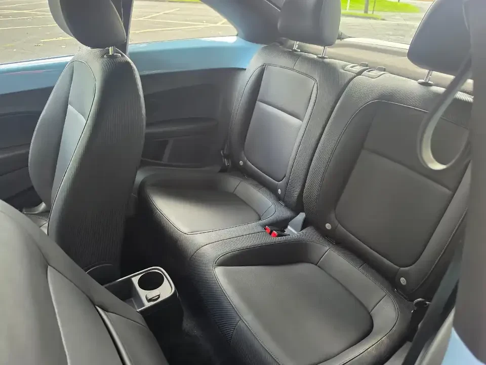 2012 Volkswagen A5 Beetle - Image 8 of 15