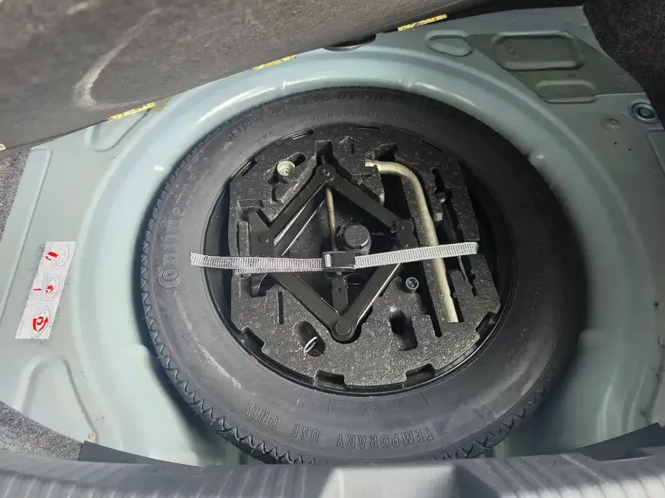 2012 Volkswagen A5 Beetle - Image 13 of 15