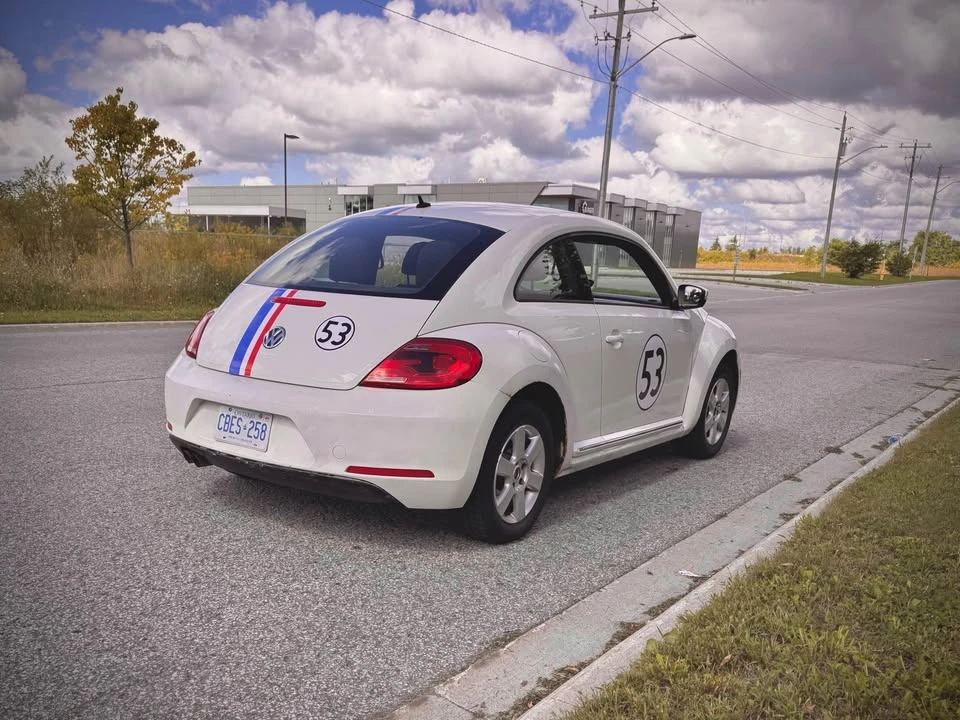 2012 Volkswagen A5 Beetle - Image 3 of 10