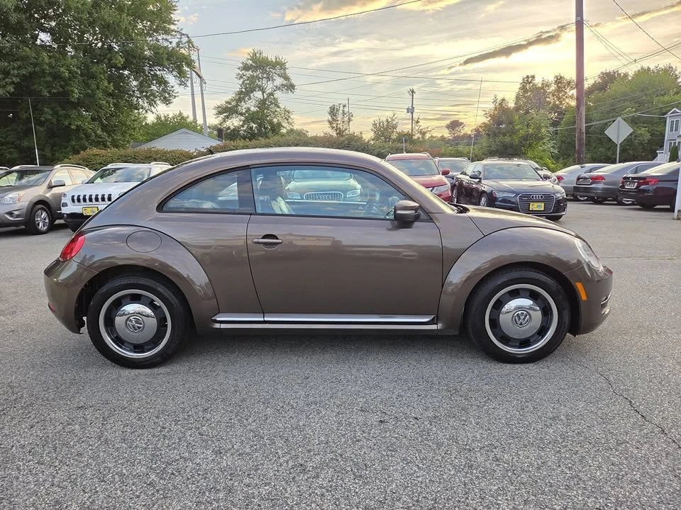 2012 Volkswagen A5 Beetle - Image 6 of 20