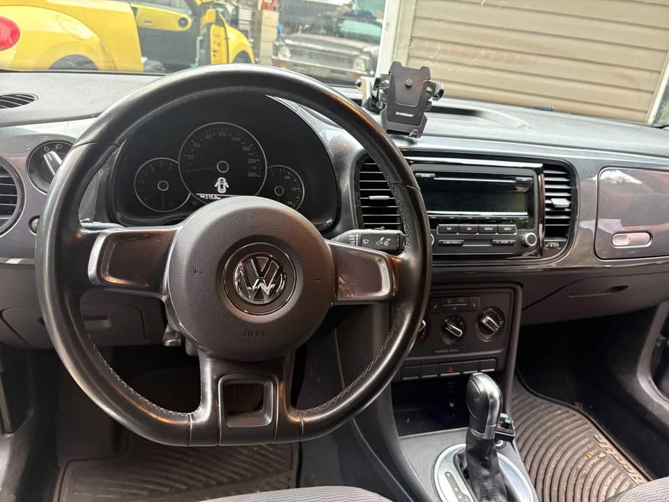 2012 Volkswagen A5 Beetle - Image 12 of 12