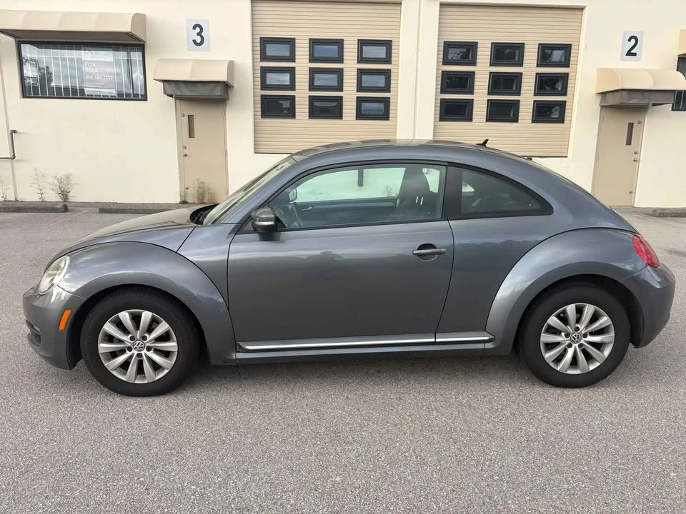 2012 Volkswagen A5 Beetle - Image 2 of 12