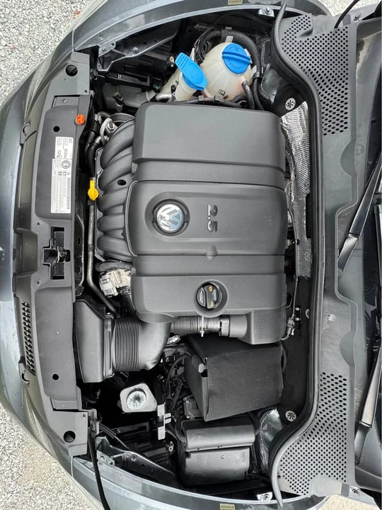 2012 Volkswagen A5 Beetle - Image 9 of 13