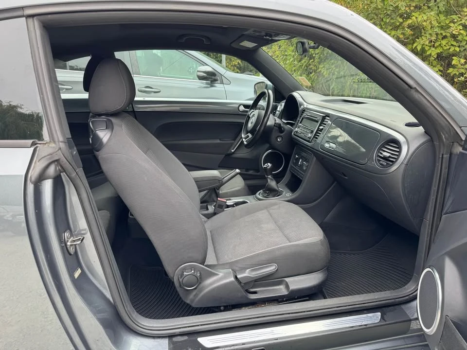 2012 Volkswagen A5 Beetle - Image 10 of 13