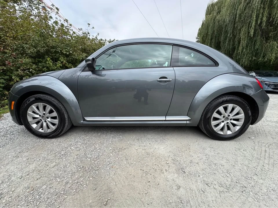 2012 Volkswagen A5 Beetle - Image 2 of 13