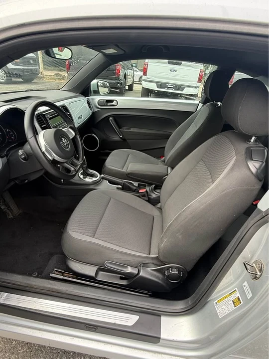 2012 Volkswagen A5 Beetle - Image 8 of 9