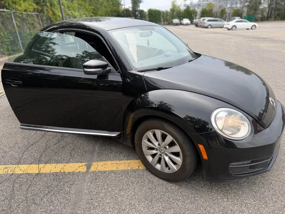 2012 Volkswagen A5 Beetle - Image 3 of 16