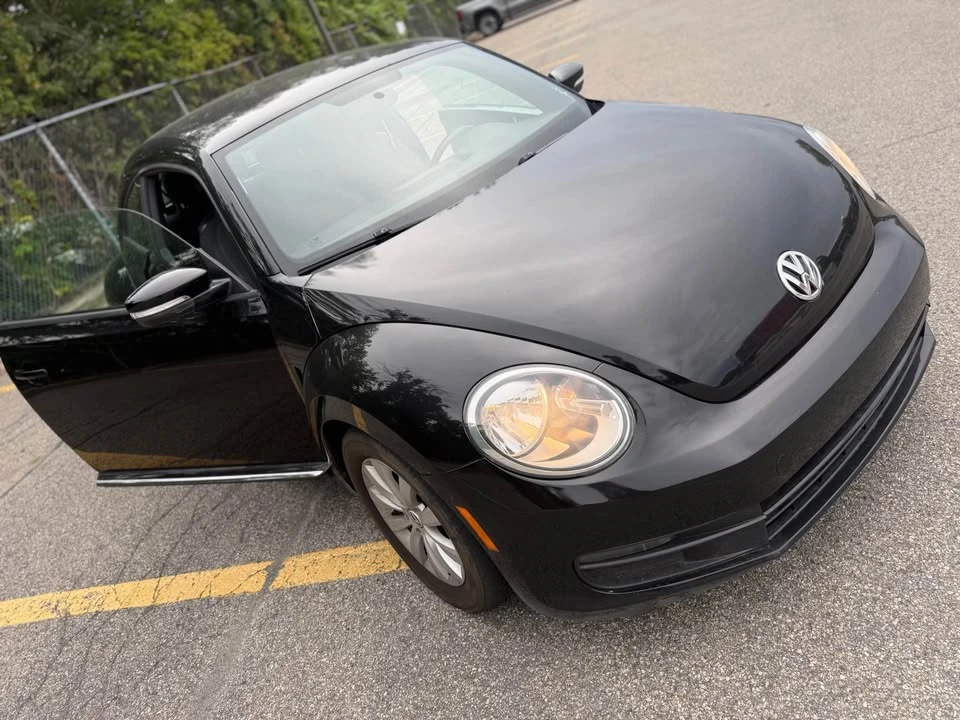 2012 Volkswagen A5 Beetle - Image 2 of 16