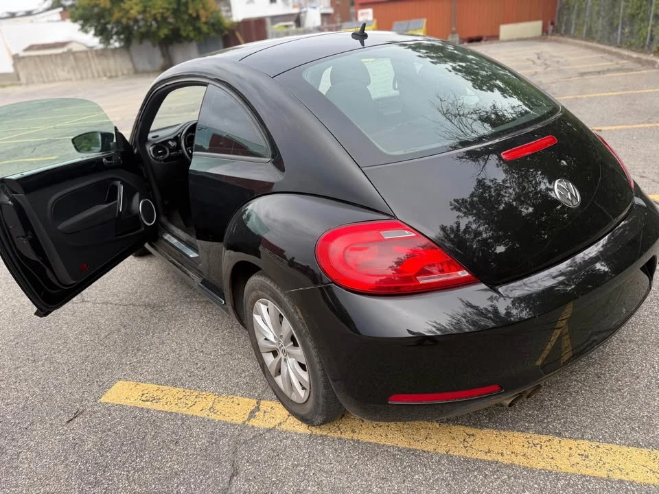2012 Volkswagen A5 Beetle - Image 7 of 16