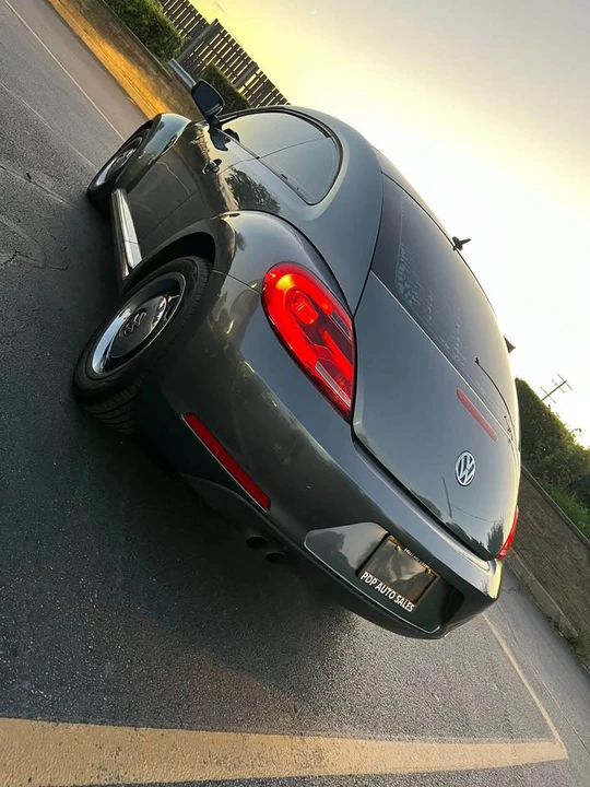 2012 Volkswagen A5 Beetle - Image 6 of 11