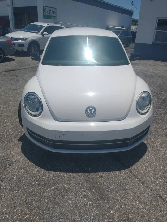 2012 Volkswagen A5 Beetle - Image 6 of 9