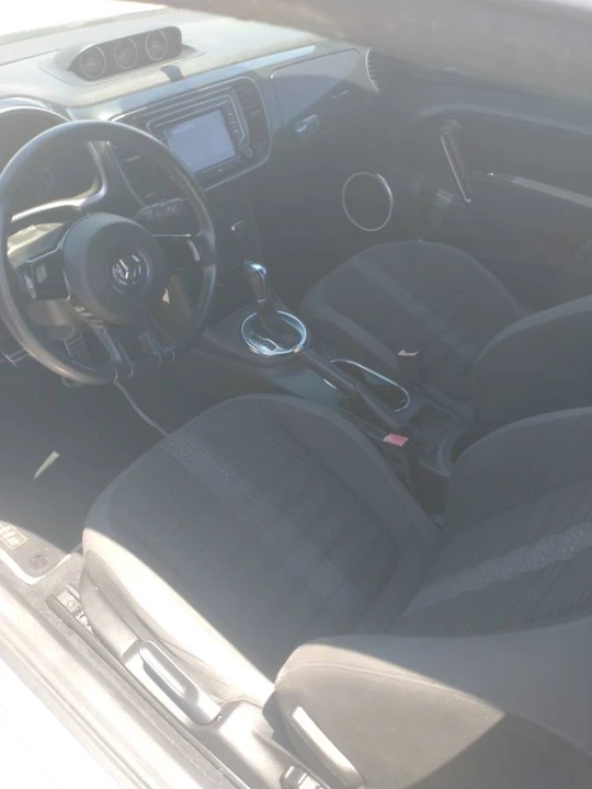 2012 Volkswagen A5 Beetle - Image 8 of 9