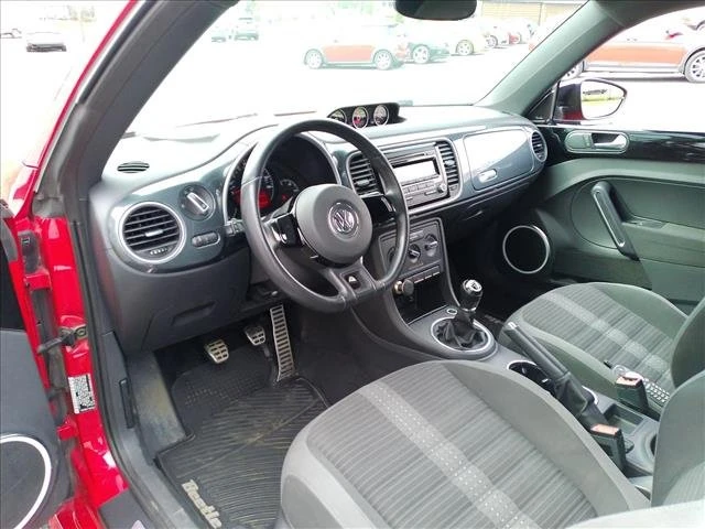 2012 Volkswagen A5 Beetle - Image 6 of 10