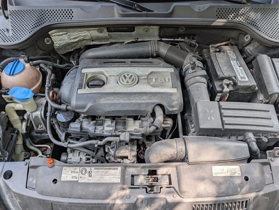 2012 Volkswagen A5 Beetle - Image 11 of 20