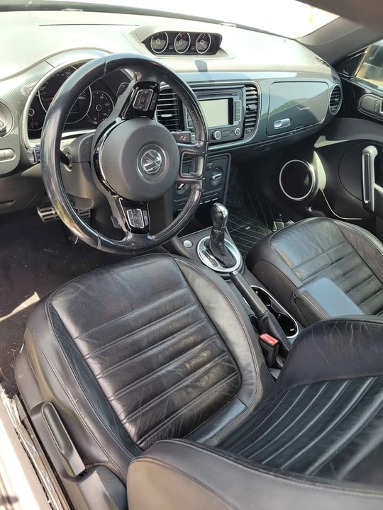 2012 Volkswagen A5 Beetle - Image 6 of 8