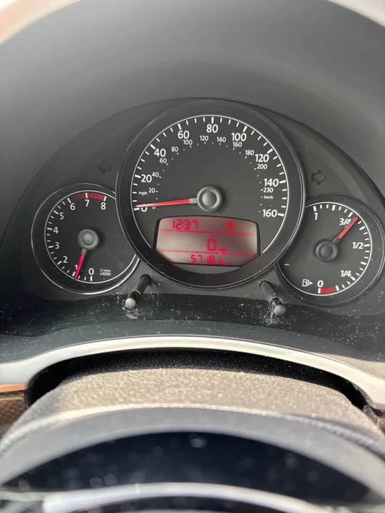 2012 Volkswagen A5 Beetle - Image 11 of 20
