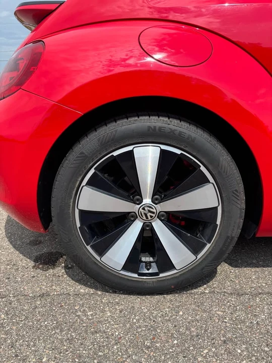 2012 Volkswagen A5 Beetle - Image 7 of 20