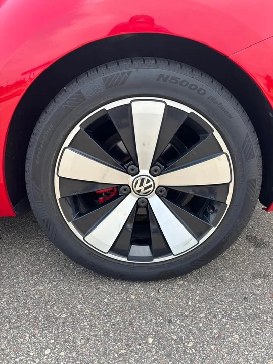 2012 Volkswagen A5 Beetle - Image 8 of 20