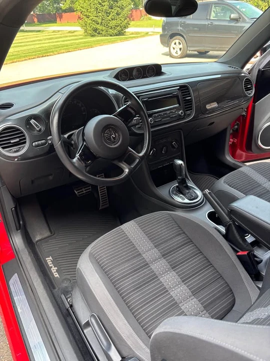 2012 Volkswagen A5 Beetle - Image 17 of 20