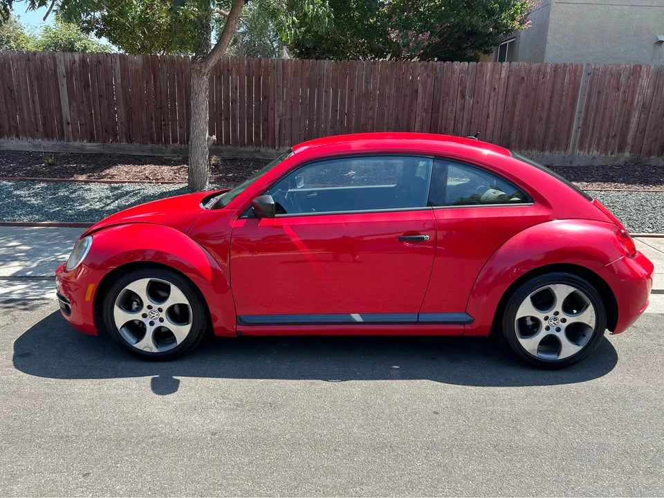 2012 Volkswagen A5 Beetle - Image 3 of 16