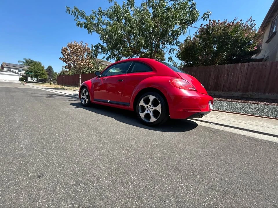2012 Volkswagen A5 Beetle - Image 8 of 16