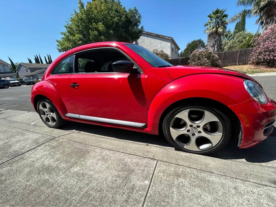 2012 Volkswagen A5 Beetle - Image 13 of 16