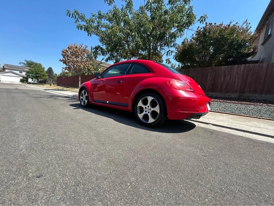 2012 Volkswagen A5 Beetle - Image 9 of 16