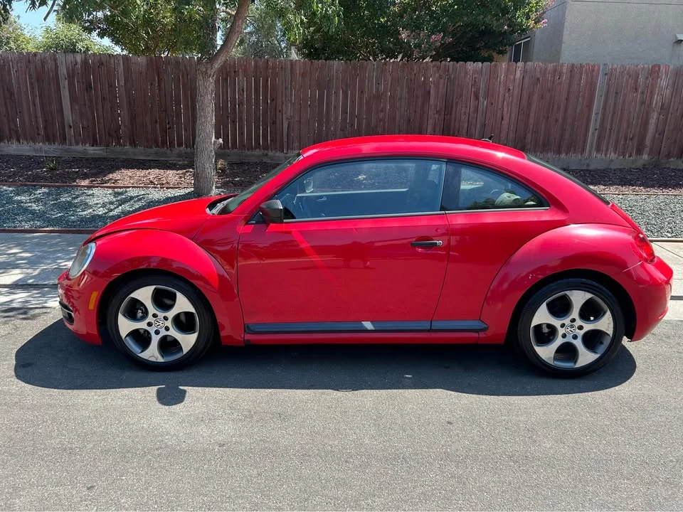 2012 Volkswagen A5 Beetle - Image 4 of 16