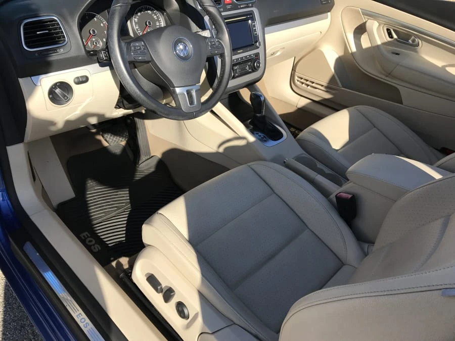 2012 Volkswagen Eos - Image 4 of 11