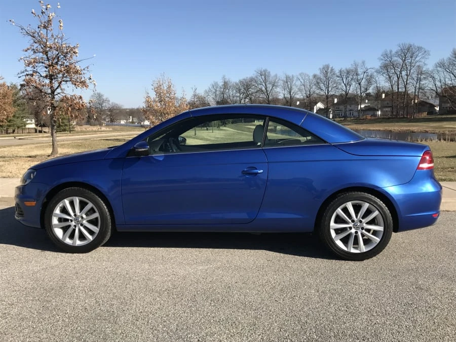 2012 Volkswagen Eos - Image 9 of 11