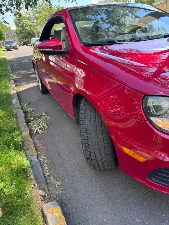 2012 Volkswagen Eos - Image 8 of 11